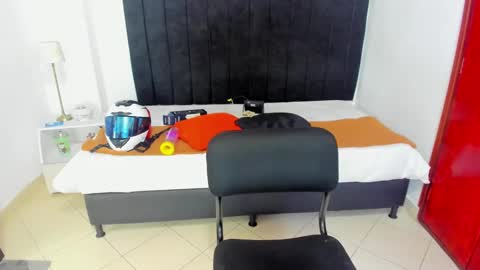       online show from 01.30.25