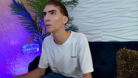 Snapshot of anton__monacu chatting on 11.29.25 anton__monacu online show from 11.29.25