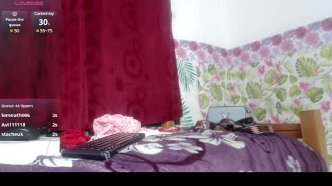 alisontitsmilk19 stip  live. online show from 12.27.24