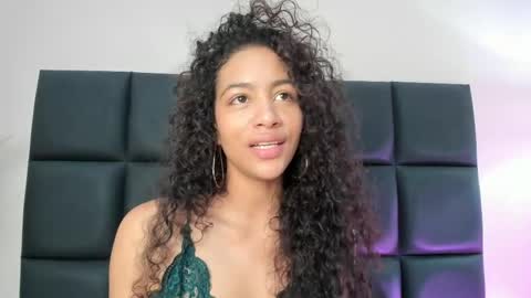 AntonellaHall  online show from 04.10.26