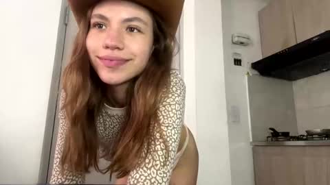 Snapshot of antonellarossii_ chatting on 12.12.24 Antonella online show from 12.12.24