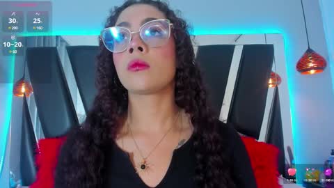 A N T O N E L L E  online show from 01.25.25