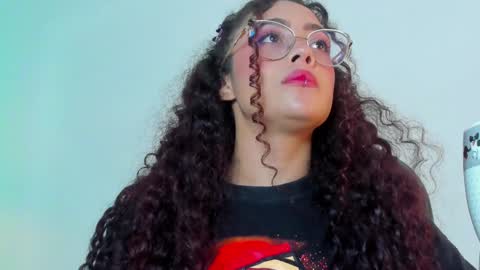 A N T O N E L L E  online show from 02.04.25