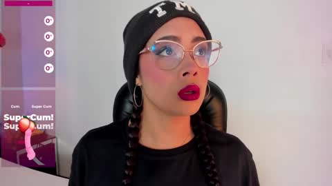 A N T O N E L L E  online show from 02.28.25