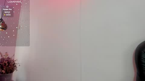 A N T O N E L L E  online show from 09.17.25