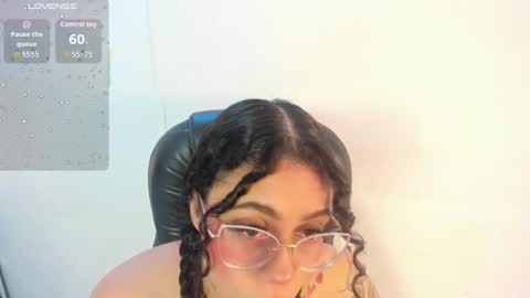 A N T O N E L L E  online show from 11.30.25