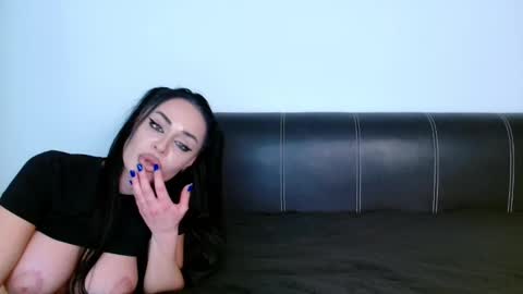 Snapshot of antonia98x chatting on 01.31.25 antonia98x online show from 01.31.25