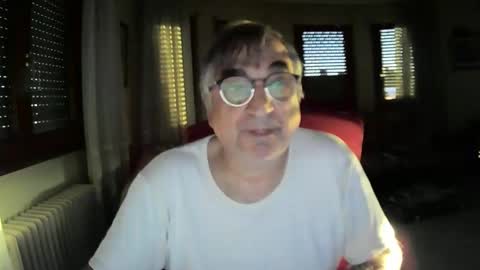 Snapshot of antonio2605 chatting on 12.17.24 Antonio online show from 12.17.24