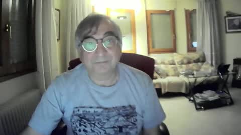 Snapshot of antonio2605 chatting on 12.25.24 Antonio online show from 12.25.24