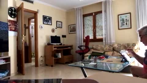 Snapshot of antonio2605 chatting on 10.08.25 Antonio online show from 10.08.25