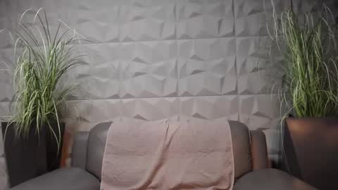 HI My name is Antonio online show from 02.05.25