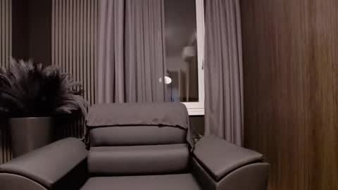 HI My name is Antonio online show from 12.19.25