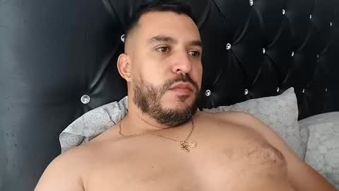 Snapshot of antony_gar chatting on 03.04.25 Antony online show from 03.04.25