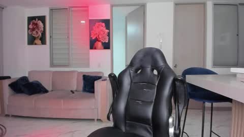 Maria Antonia online show from 02.18.25