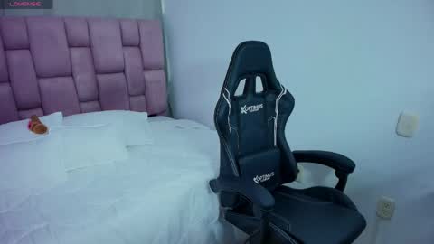 anttonella_lux online show from 04.16.26