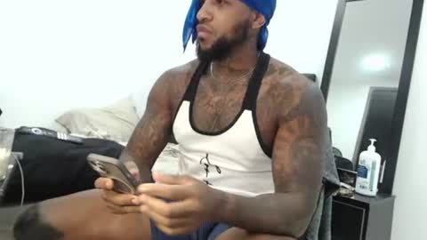 Snapshot of antwanblack11 chatting on 10.18.25 antwanblack11 online show from 10.18.25