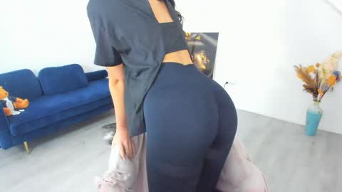 Anya online show from 04.16.26