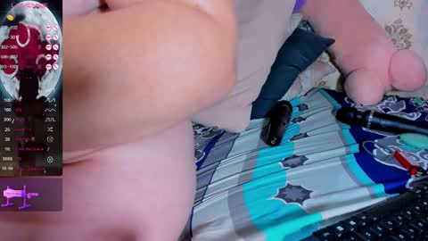 Snapshot of anya_weisz chatting on 02.13.25 Camila online show from 02.13.25