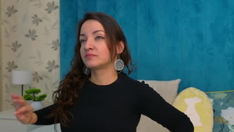 AnyaHappiness online show from 03.27.26