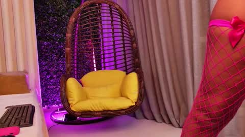 Anya online show from 10.03.25