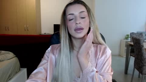 Anya online show from 05.18.26
