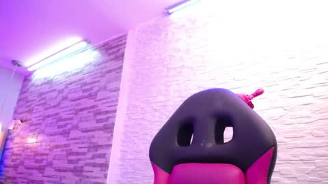 Anyela  online show from 12.19.24