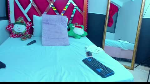 Anyela  online show from 12.23.24