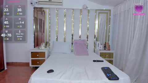 Anyela  online show from 03.10.25