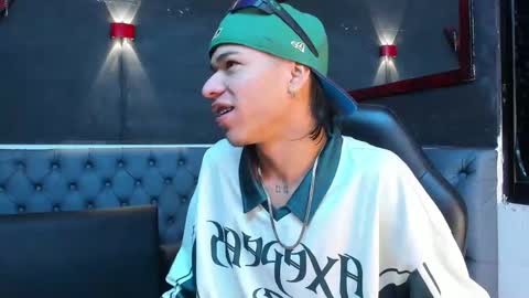 anyelo_sexyhot online show from 10.04.25