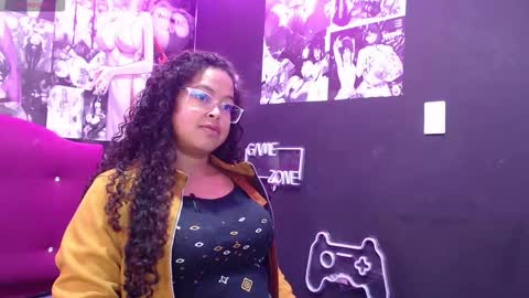 Snapshot of anyuska35 chatting on 12.04.25 Any online show from 12.04.25