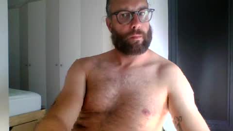 Snapshot of apc_3 chatting on 06.18.26 apc_3 online show from 06.18.26