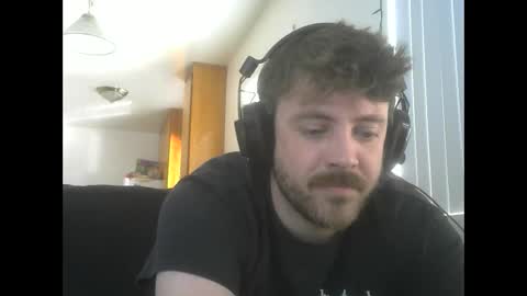 Snapshot of ape1x chatting on 12.01.24 ape1x online show from 12.01.24