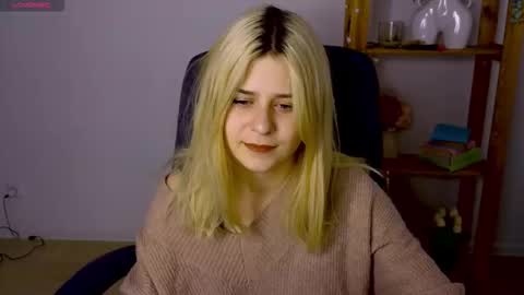 Snapshot of apheliastar chatting on 11.04.25 ApheliaStar online show from 11.04.25