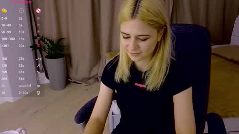 ApheliaStar online show from 01.10.26