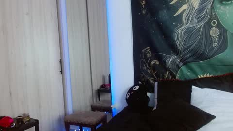 aphrodite__bloom online show from 02.08.25