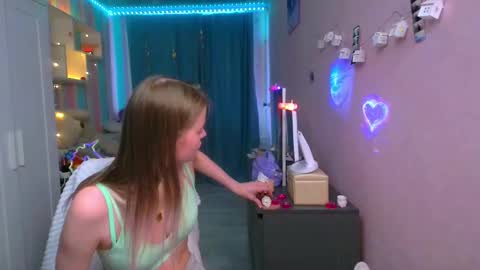 Aphrodite online show from 02.13.25