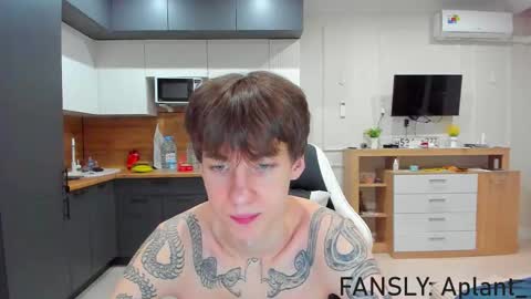 Snapshot of aplant_ chatting on 03.18.26 aplant_ online show from 03.18.26