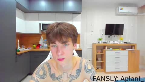 Snapshot of aplant_ chatting on 03.26.26 aplant_ online show from 03.26.26
