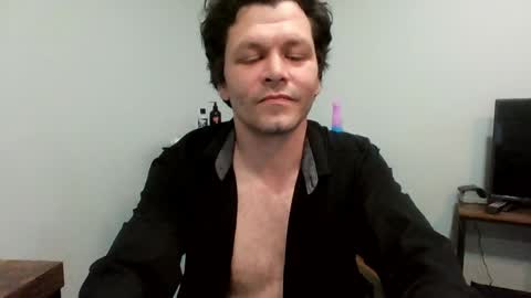 Snapshot of apocalypse_cream chatting on 02.24.26 apocalypse_cream online show from 02.24.26