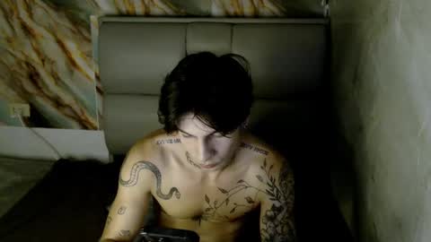 Snapshot of apolo01_ chatting on 09.22.25 Apolo online show from 09.22.25