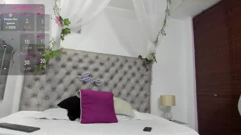 Snapshot of apolo_bianco_ chatting on 12.02.24 APOLO online show from 12.02.24