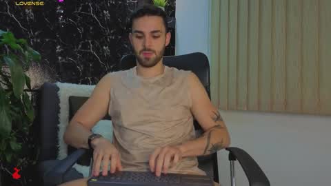 Apolo Lux  online show from 01.17.26