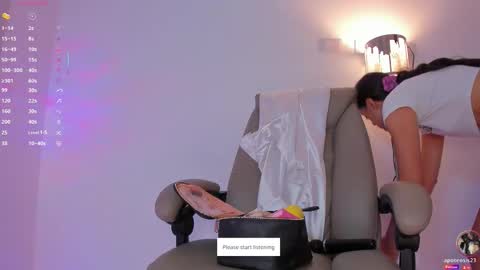 Snapshot of apoteosis_ chatting on 10.09.25 Apo online show from 10.09.25