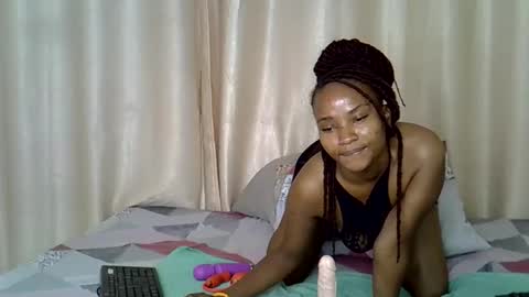 Apple queen online show from 02.16.26