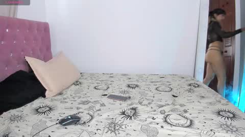 Snapshot of appocalypsee chatting on 03.17.26 ALEXANDCAM online show from 03.17.26