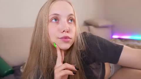  REYNA  my friend   online show from 06.21.26