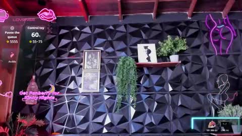 apprilfoxx online show from 12.21.25