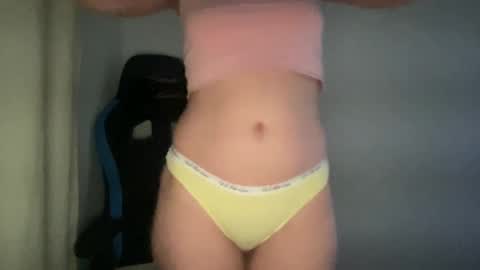 Snapshot of april2020cute chatting on 01.30.25 April online show from 01.30.25