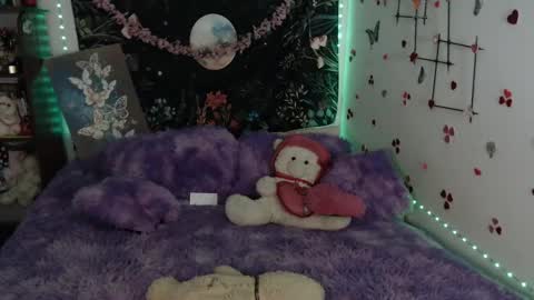 Snapshot of april_l6 chatting on 02.18.25 april_l6 online show from 02.18.25