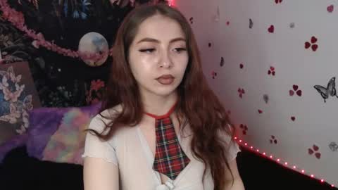 Snapshot of april_l6 chatting on 10.08.25 april_l6 online show from 10.08.25